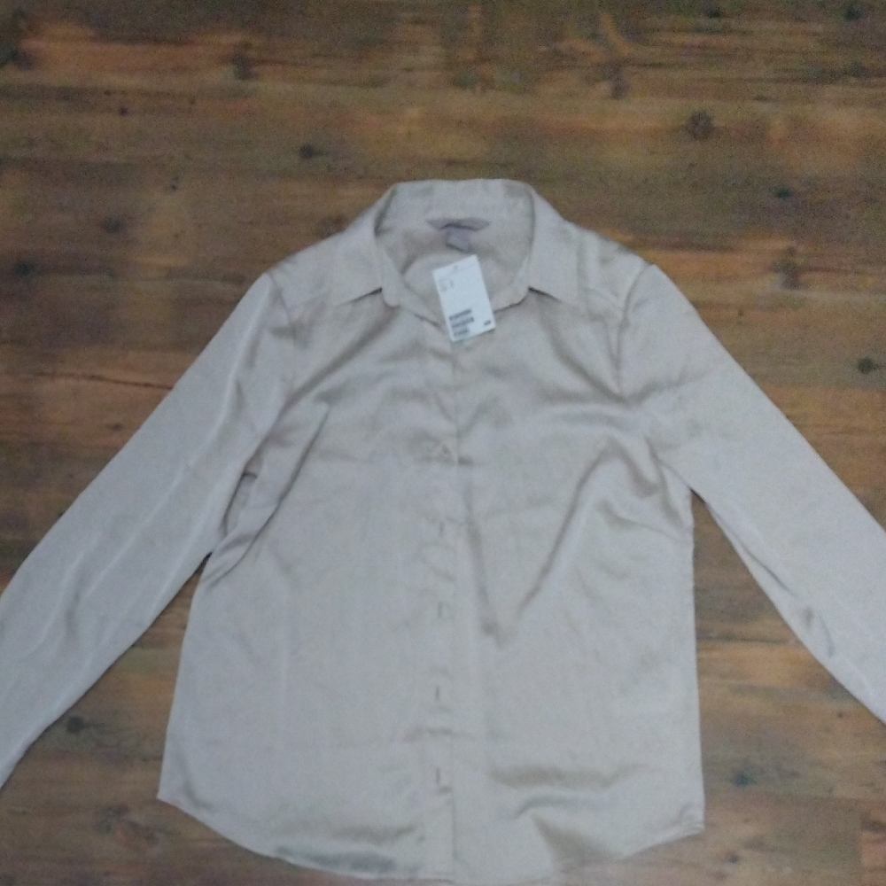 H&M Women's Beige Button Down Shirt